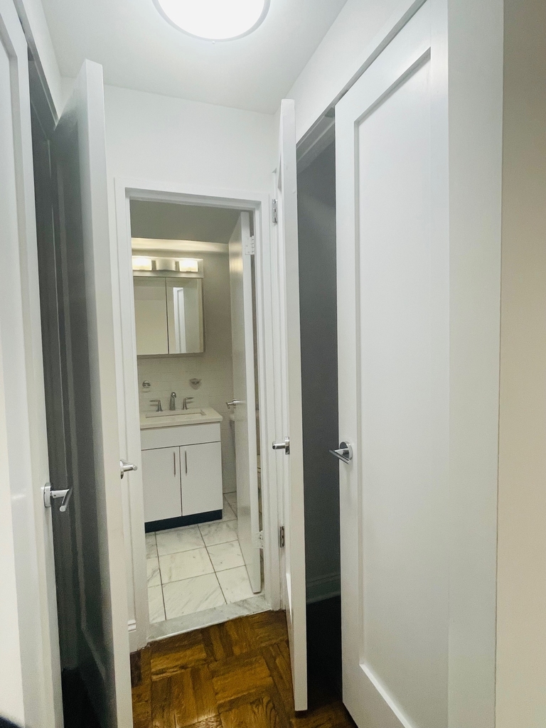  56th Street - Photo 5