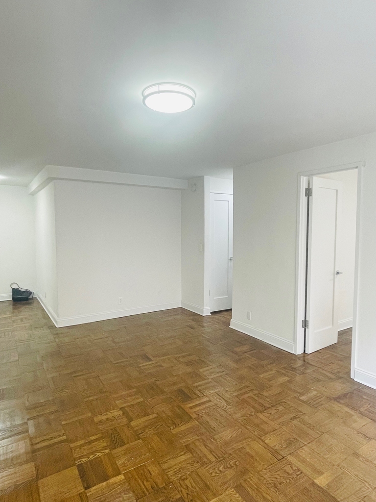 405 East 56th Street - Photo 7