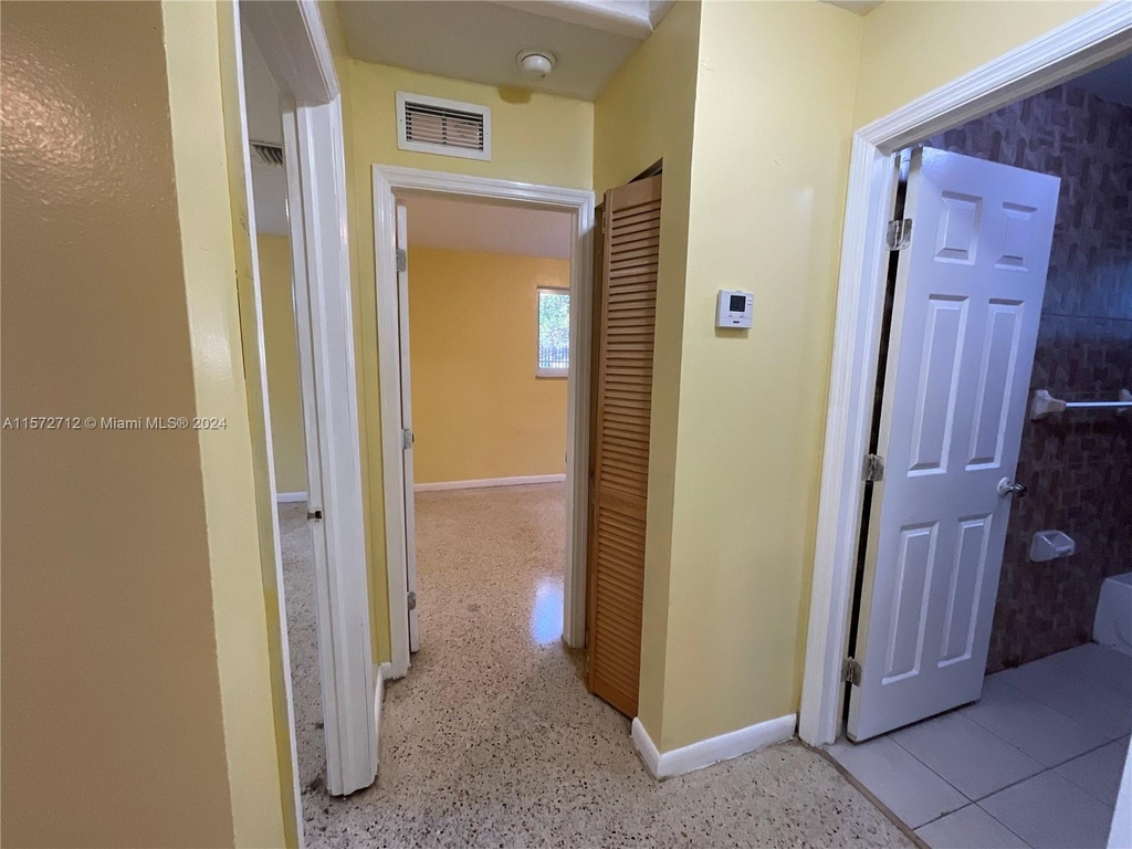 258 Nw 69th St - Photo 6