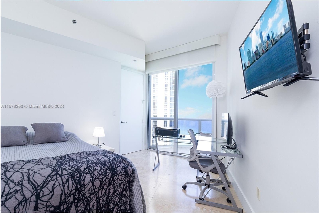 15811 Collins Ave - Photo 8