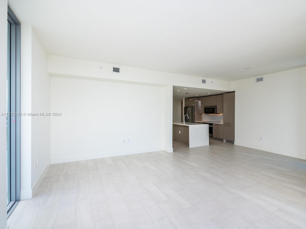 2000 Metropica Way - Photo 34