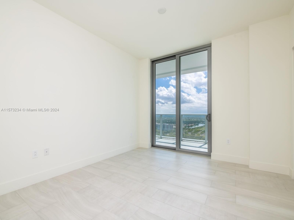 2000 Metropica Way - Photo 42