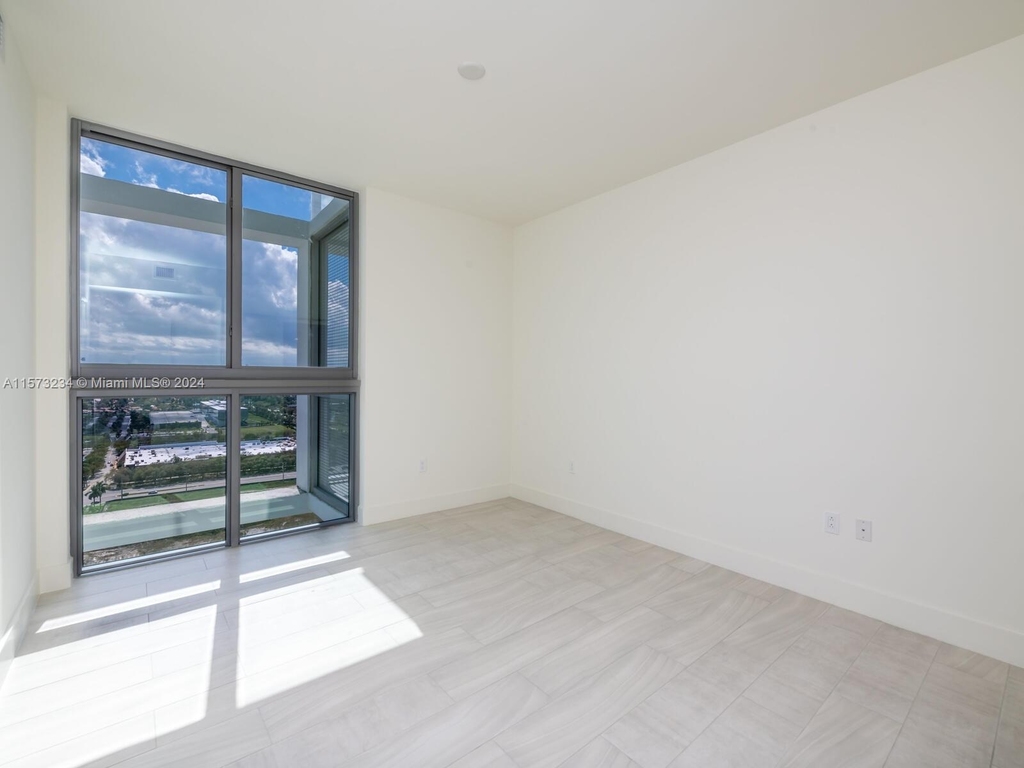 2000 Metropica Way - Photo 45