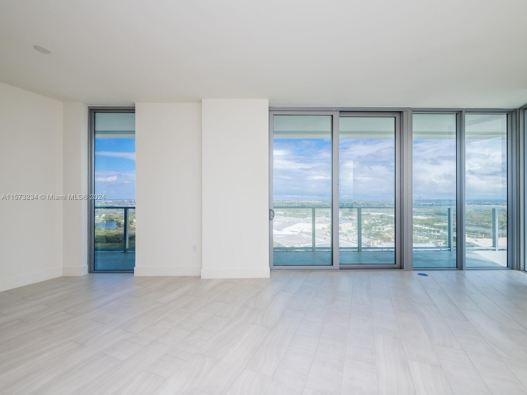 2000 Metropica Way - Photo 15