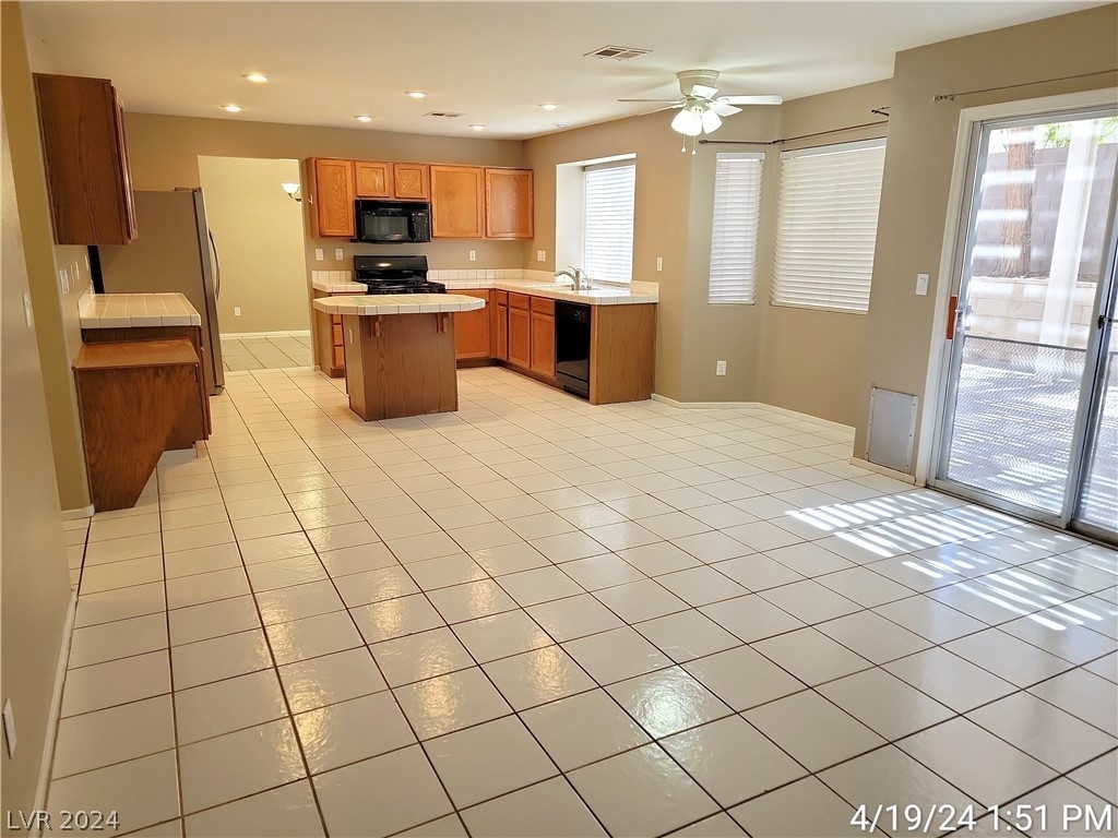 7813 Desert Candle Way - Photo 10