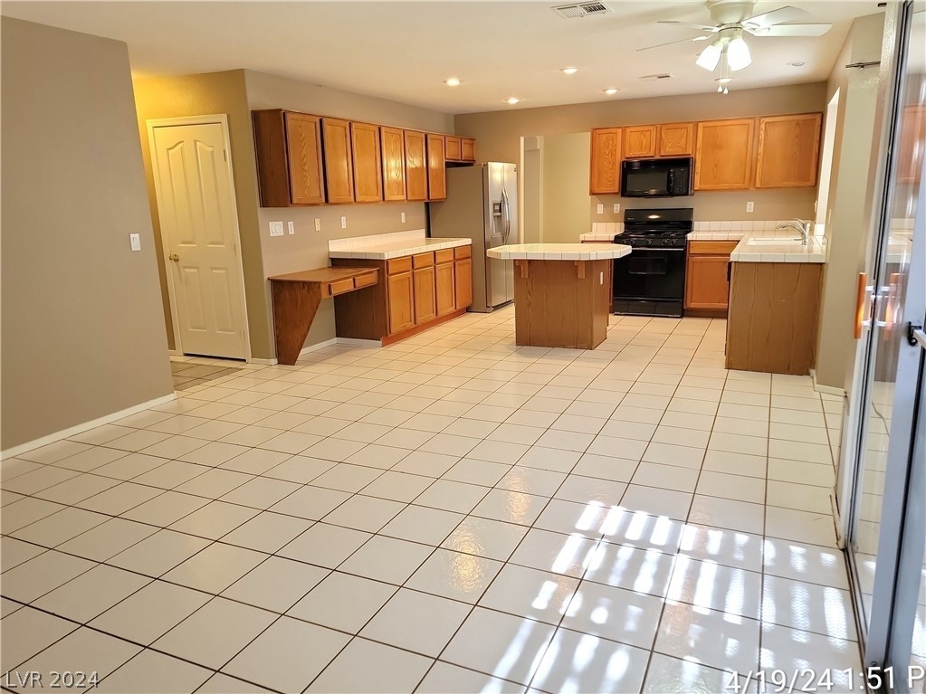 7813 Desert Candle Way - Photo 11