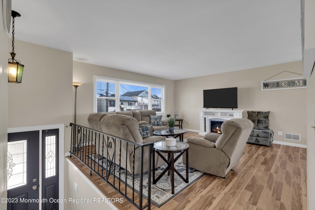 415 15th Avenue - Photo 5