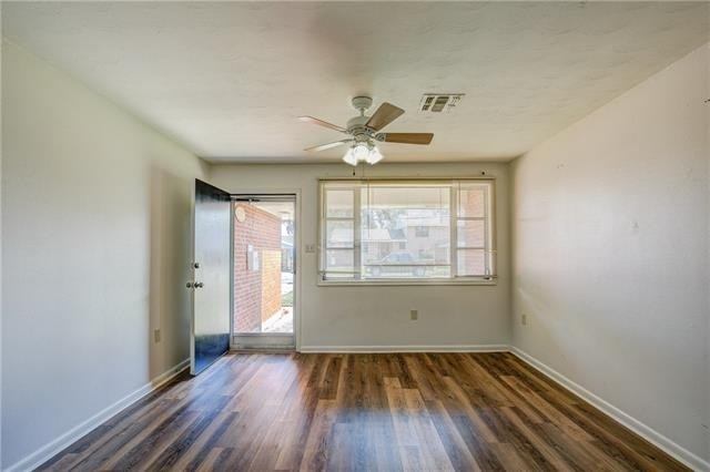 513 Oak Street - Photo 3