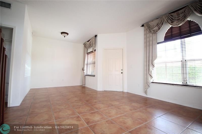 6201 Nw 114th Pl - Photo 4