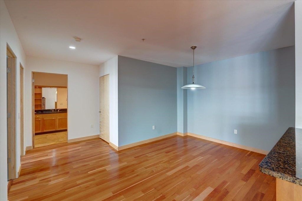 309 W Washington Avenue - Photo 8