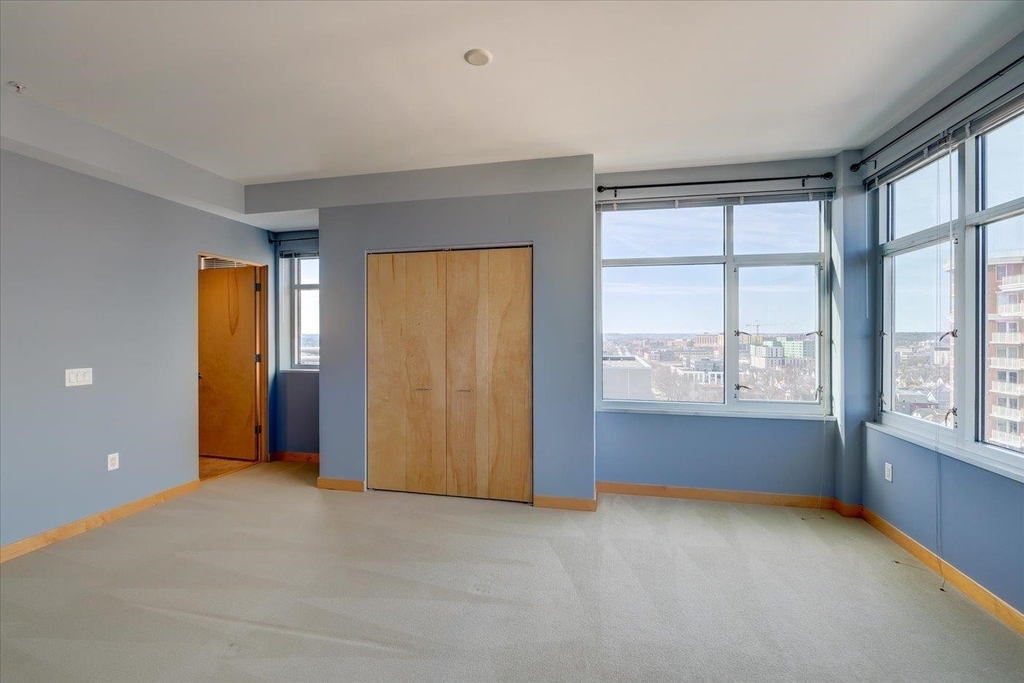 309 W Washington Avenue - Photo 10