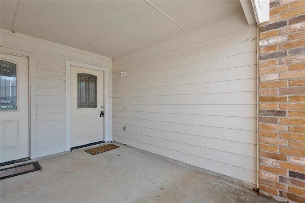 1115 Parkway Trail - Photo 3