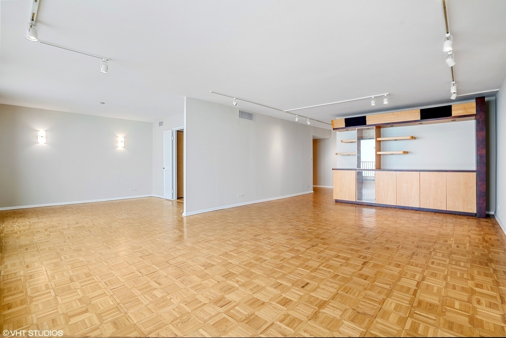 1212 N Lake Shore Drive - Photo 19