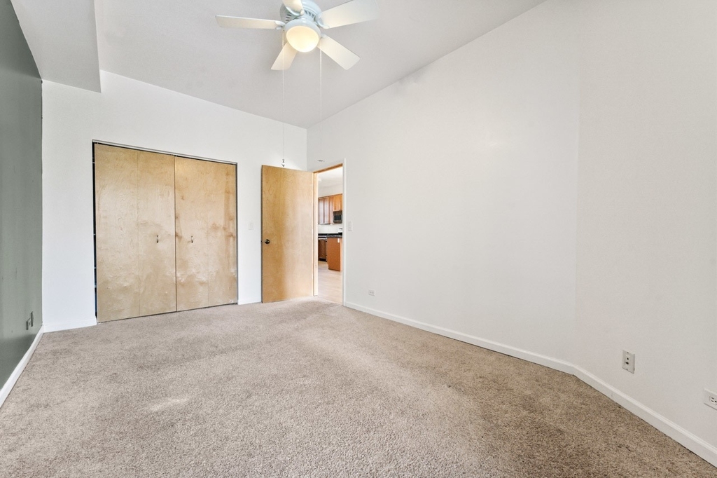 1026 E 46th Street - Photo 12