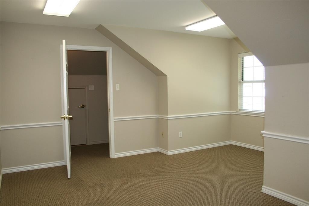 1601 W Henderson - Photo 14