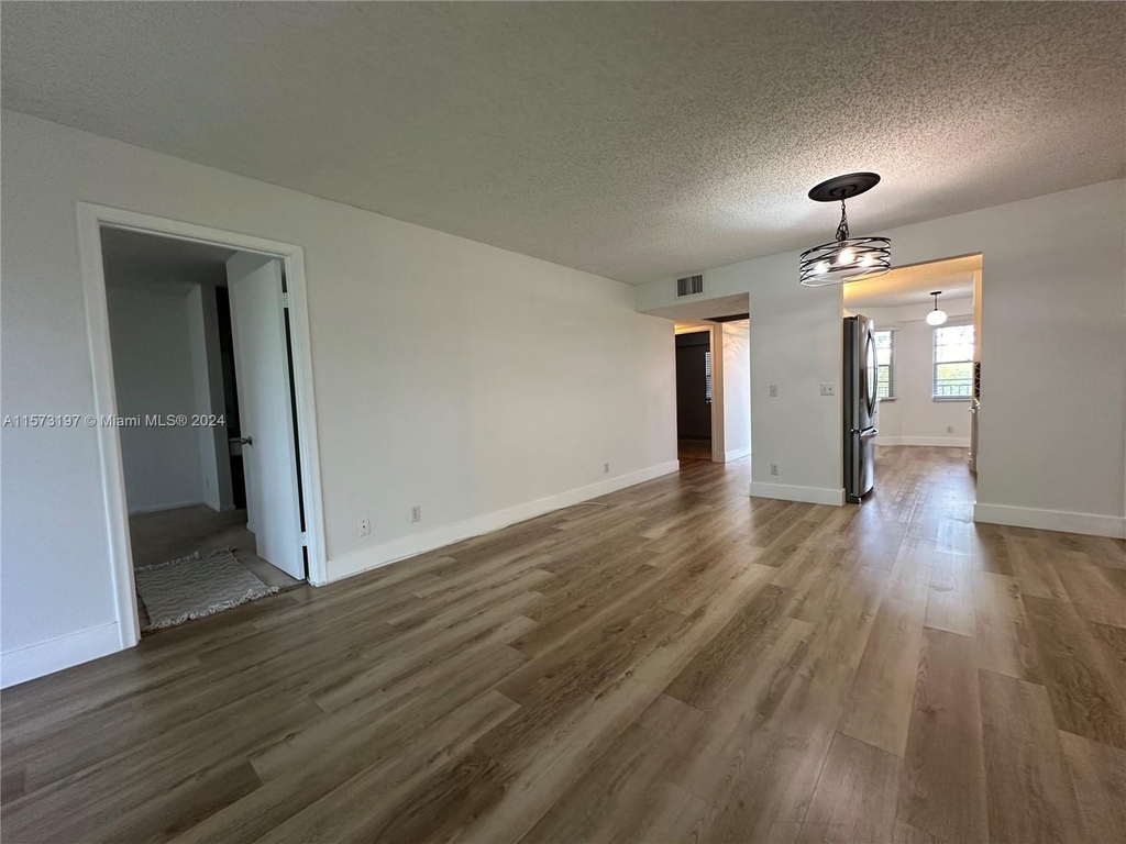 1300 Sw 124th Ter - Photo 17