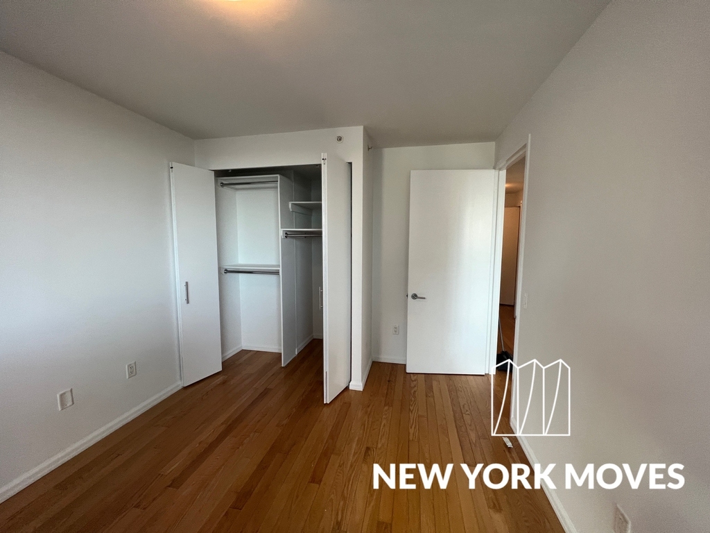 46 Center Blvd | Long Island City - Photo 8