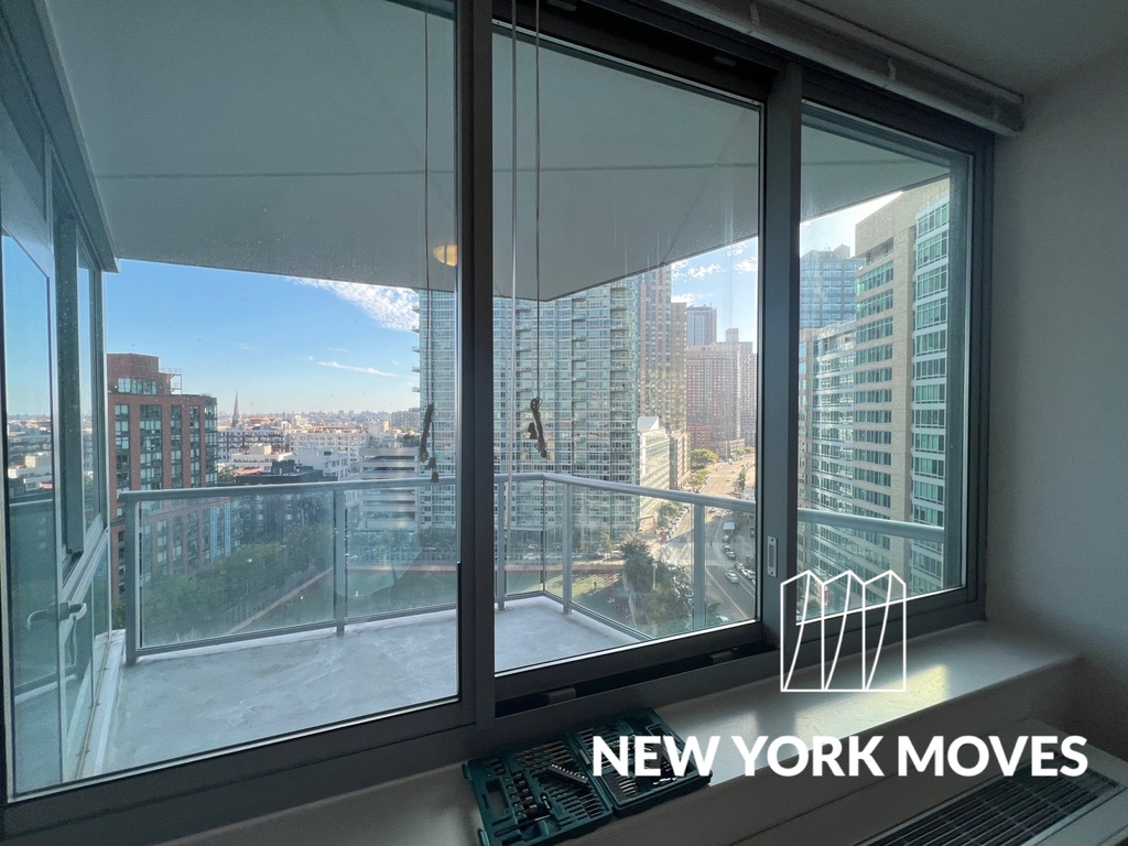 46 Center Blvd | Long Island City - Photo 1