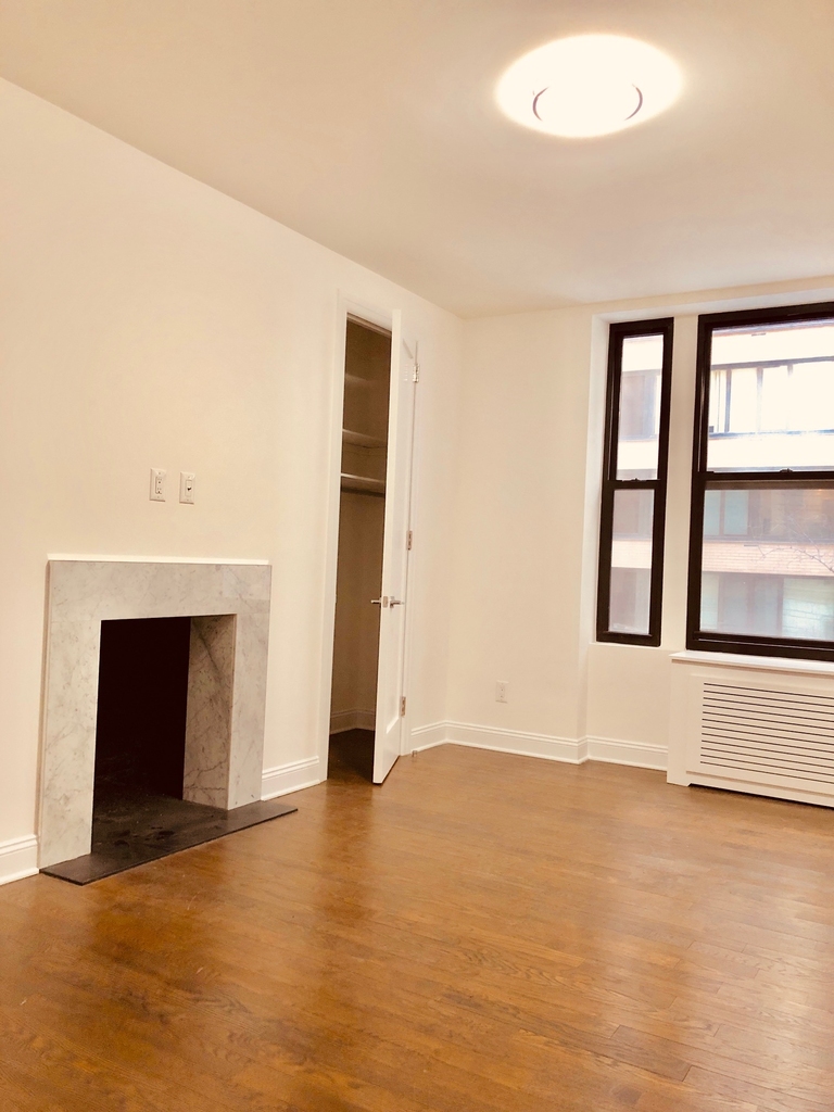 West 58th Street - Photo 3