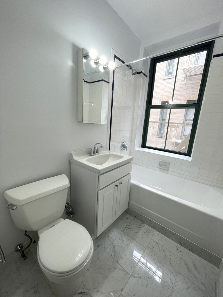 509 East 78th Street - Photo 3