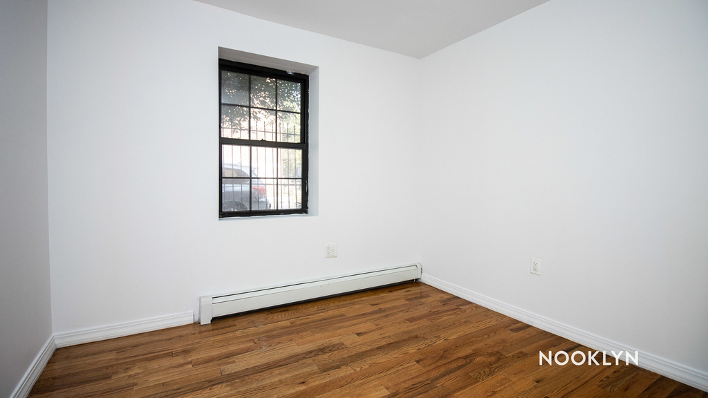 789 Greene Avenue - Photo 13