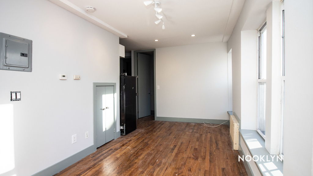 636 St Marks Avenue - Photo 9