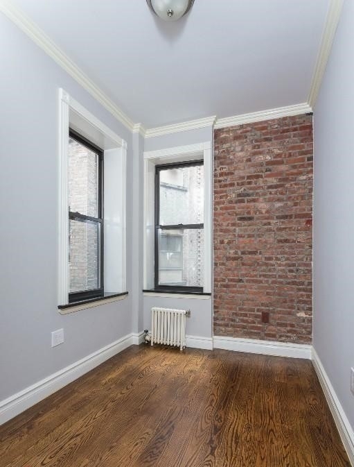 309 East 8th Street - Photo 1