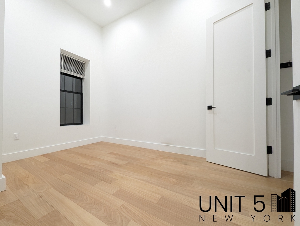 1118 Putnam Avenue - Photo 4