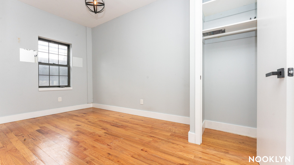 1425 Broadway - Photo 7