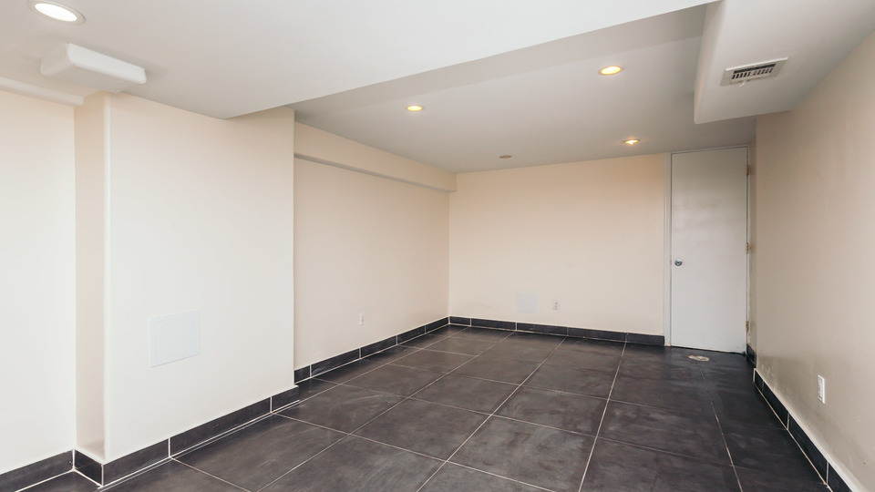 1038 Flushing Avenue - Photo 7