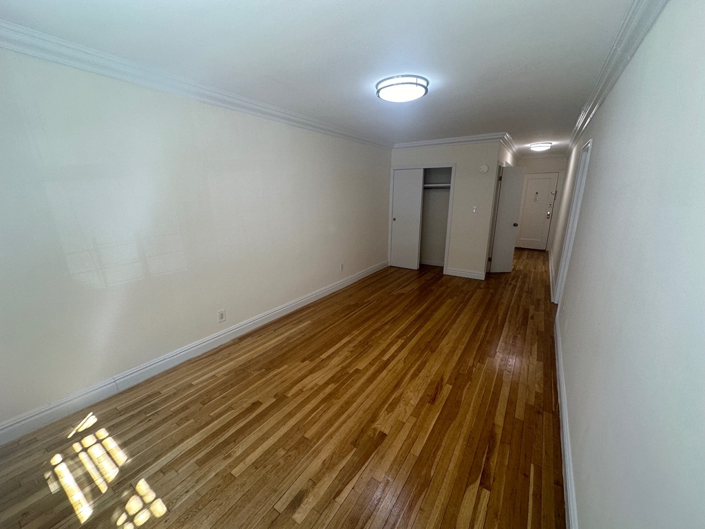 229 East 80th Street - Photo 5