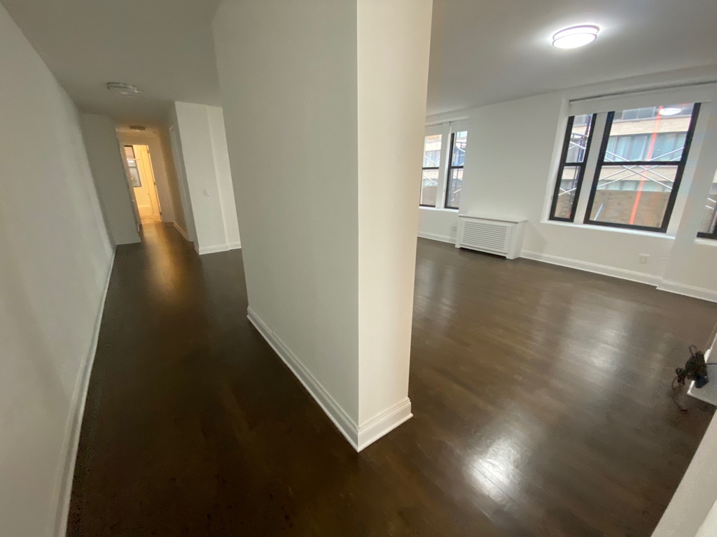 West 58th Street - Photo 4