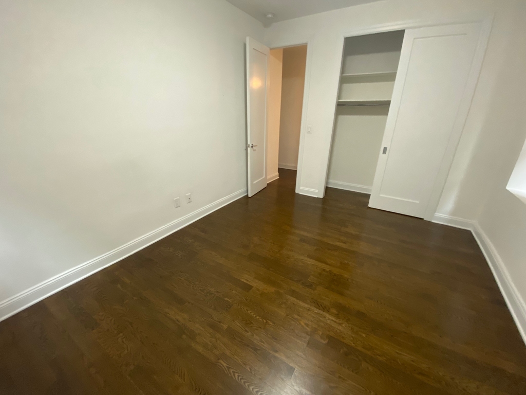 West 58th Street - Photo 10