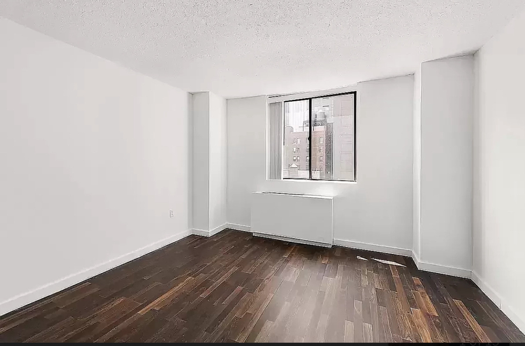 184 Lexington Avenue - Photo 2