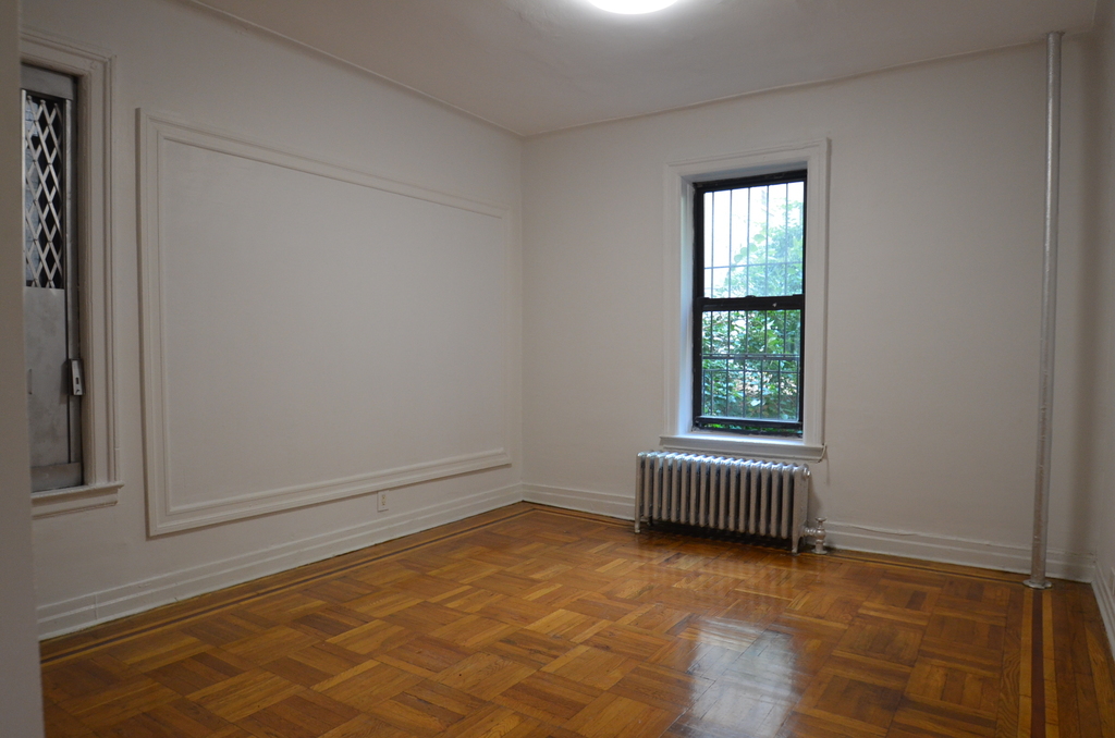 W 161st St - Photo 3