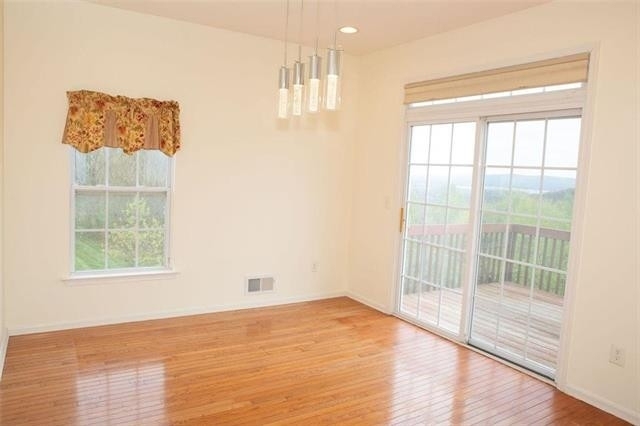 124 Bethpage Terrace - Photo 8