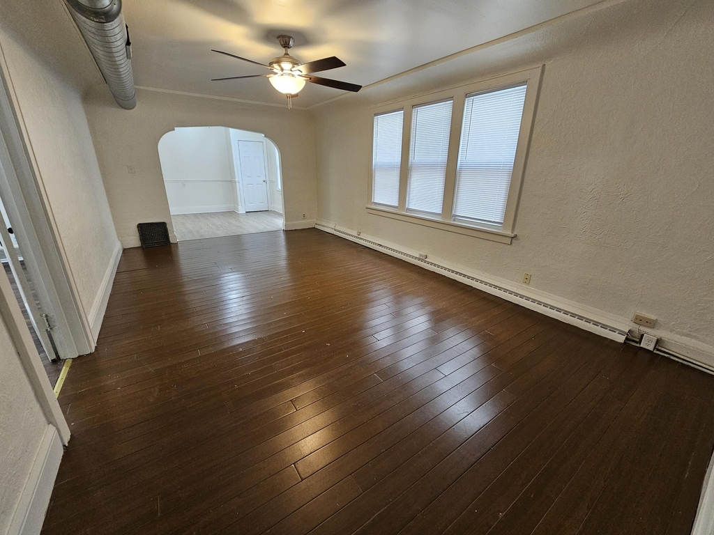 5523 W Burnham St - Photo 3