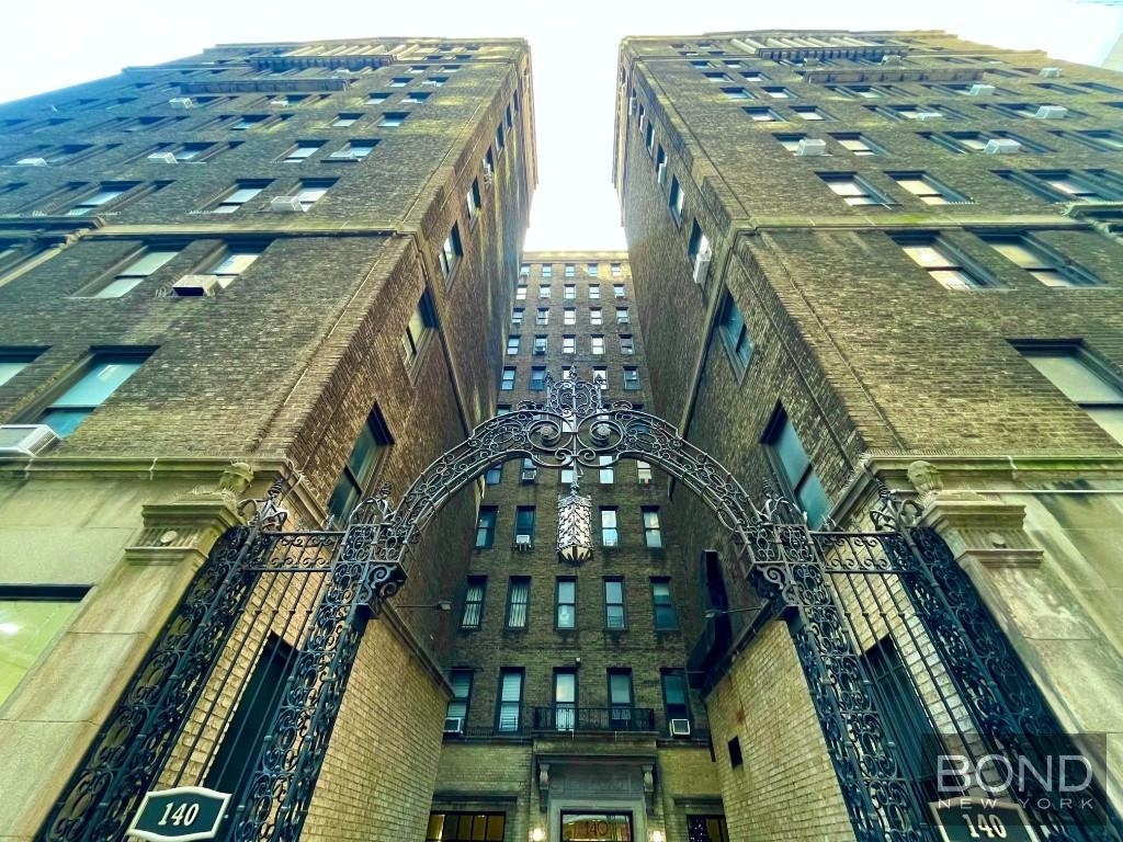 140 East 46th Street - Photo 0