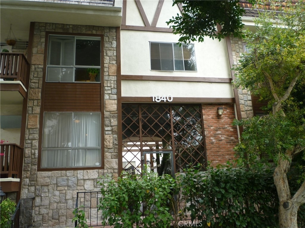 1840 Camden Avenue - Photo 1