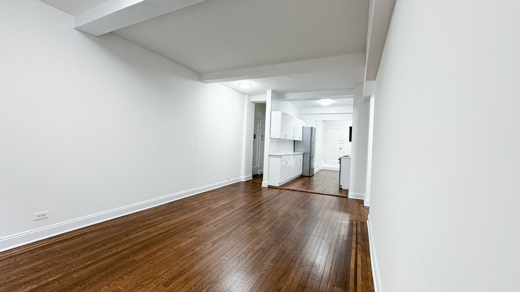 156 East 37th Street - Photo 1