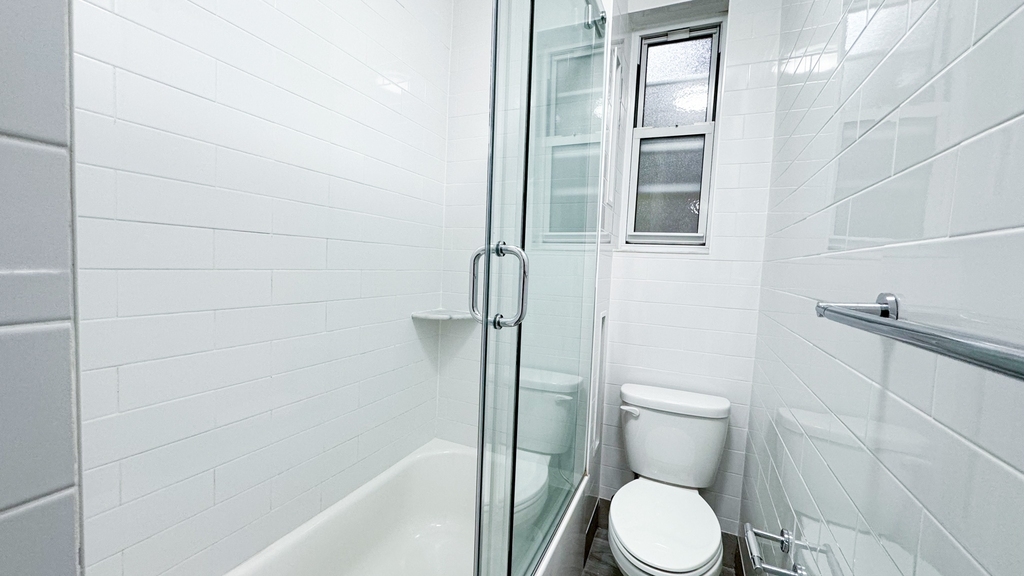 156 East 37th Street - Photo 5