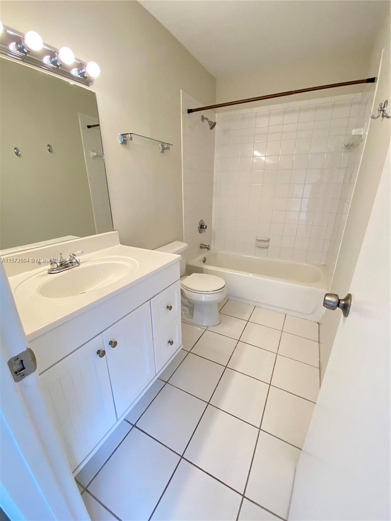 1835 Sw 81st Ave - Photo 23