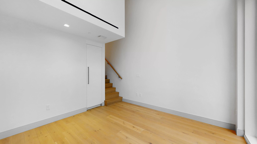 101 West 14th Street - Photo 1