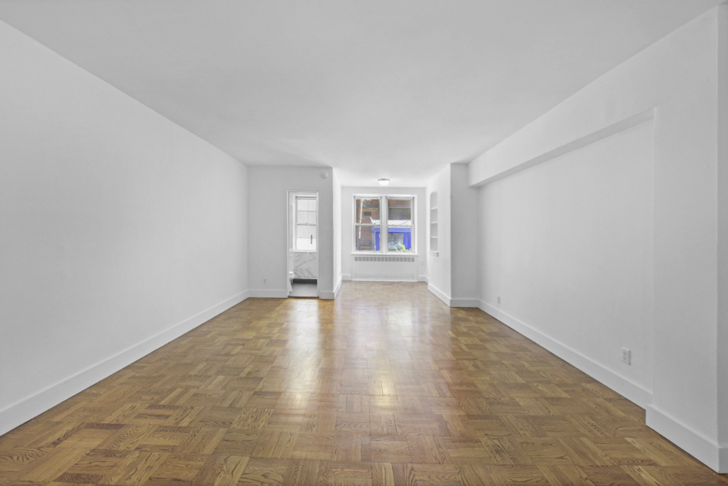 780 Greenwich Street - Photo 0