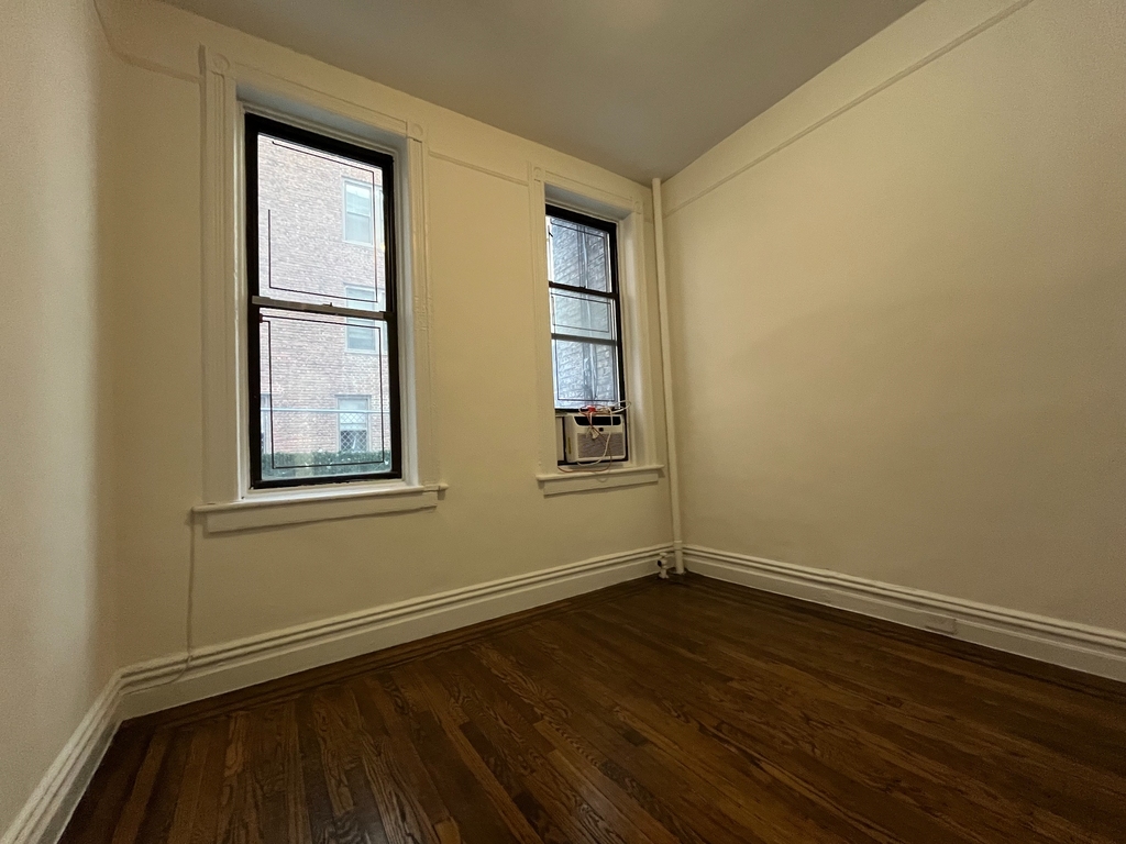 414 East 58th Street - Photo 5