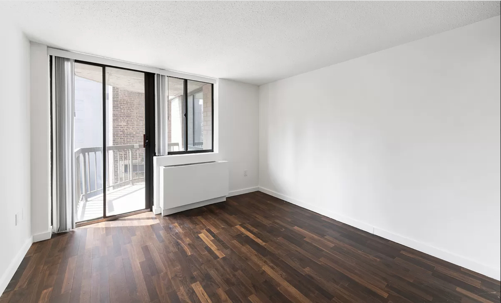 184 Lexington Avenue - Photo 2