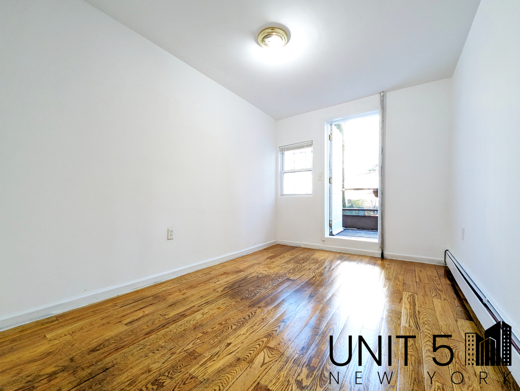 901 Willoughby Avenue - Photo 4