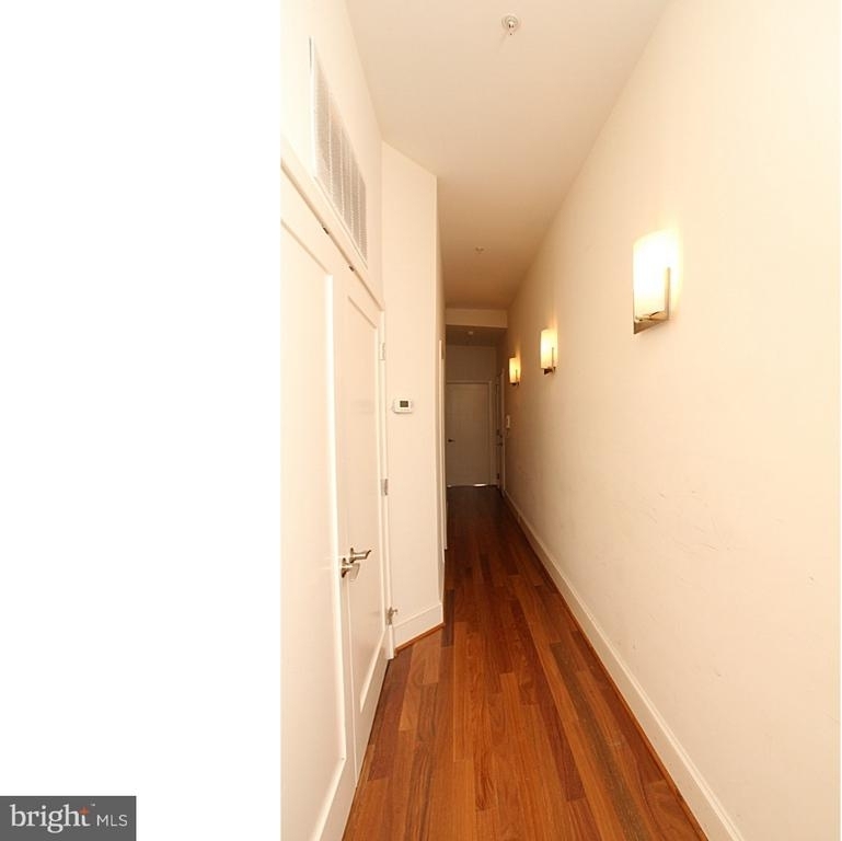 239 Market St - Photo 5