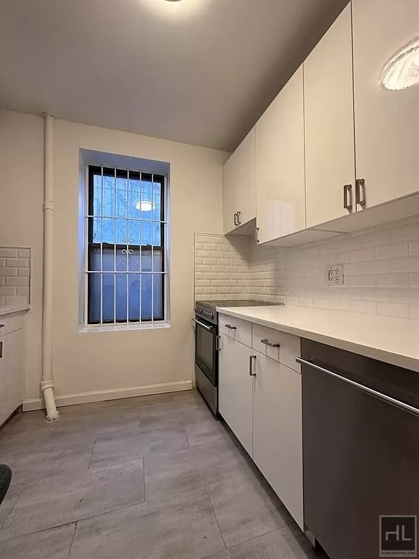 East 88 Street - Photo 1