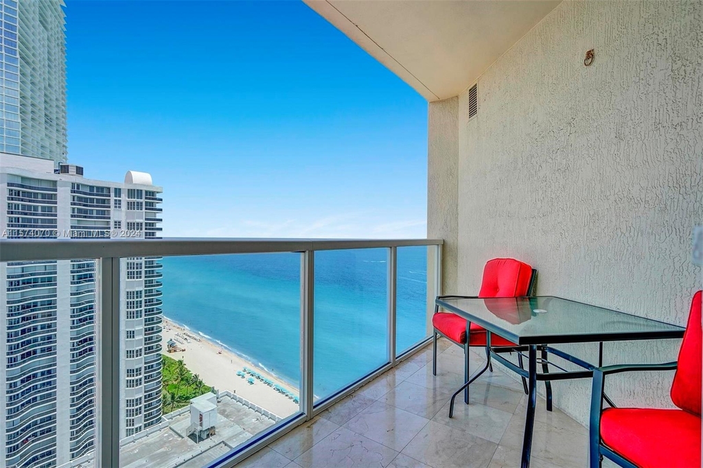 16699 Collins Ave - Photo 8